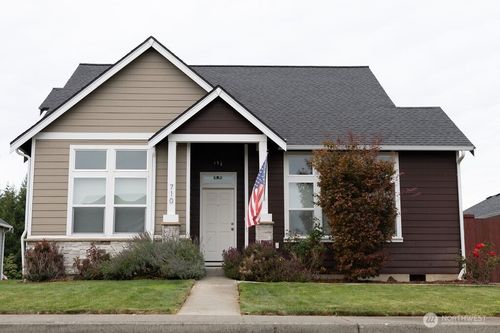 710 Miller St, Winlock, WA, 98596-8900 | Card Image