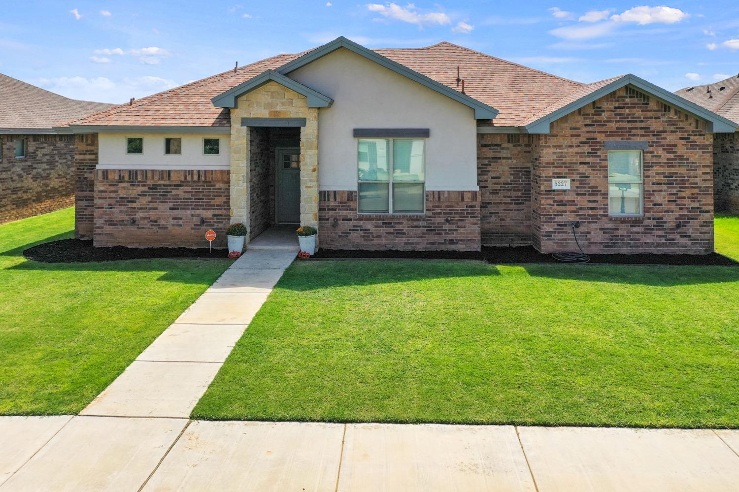 Lehigh St, Lubbock, TX 79416