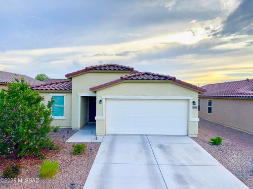 386 S Redwood Loop, Benson, AZ, 85602-0827 | Card Image