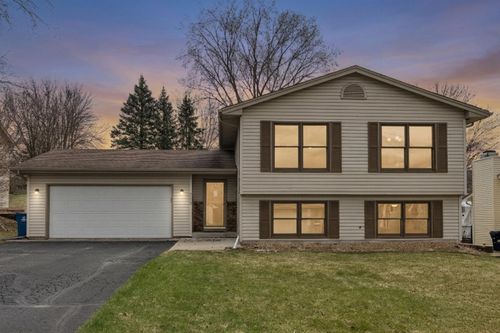 738 N Hay Lake Rd, Eagan, MN, 55123-3024 | Card Image