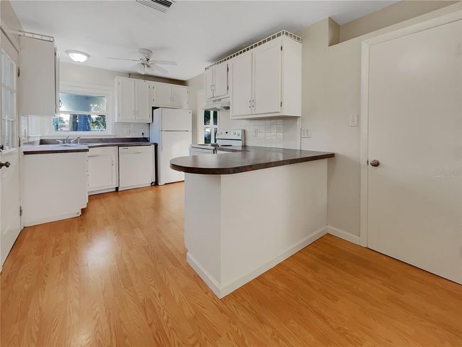 2002 19 Th St W, House other with 2 bedrooms, 1 bathrooms and null parking in Bradenton FL | Image 8