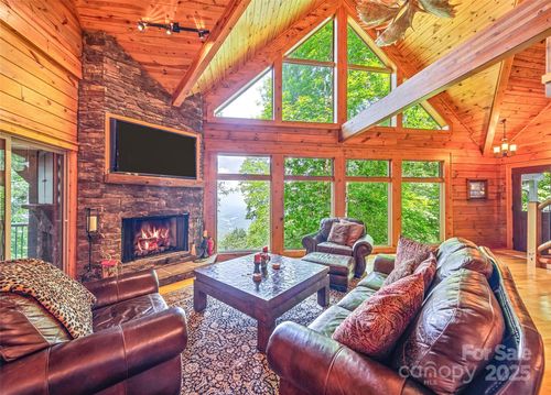 195 Unula Loop, Maggie Valley, NC, 28751-4542 | Card Image