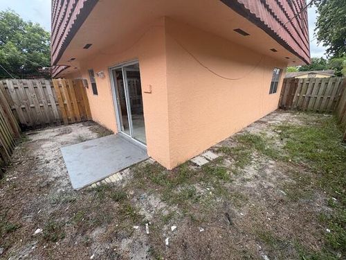 5959-5951 Nw 20th St, Lauderhill, FL, 33313-4046 | Card Image