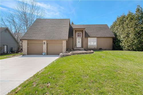 525 E 129th Ter, Kansas City, MO, 64145-1356 | Card Image