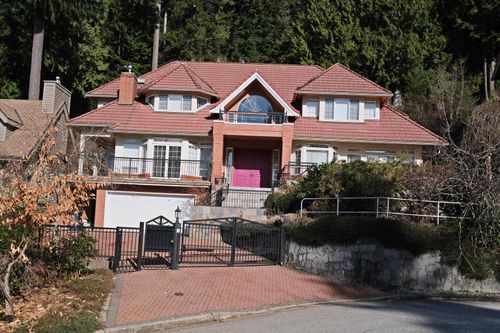 4989 Chalet Pl, North Vancouver, BC, V7R4X4 | Card Image