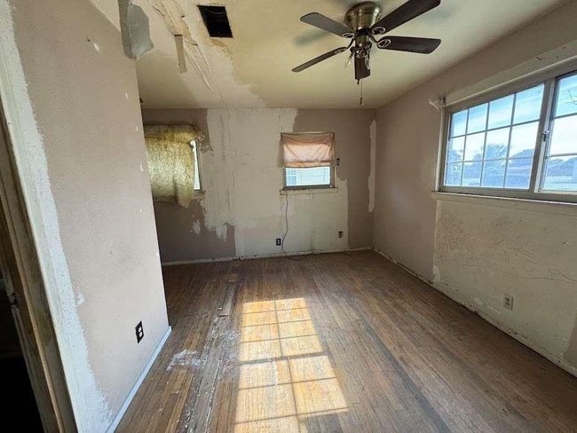 2014 Kokomo St, House other with 2 bedrooms, 1 bathrooms and null parking in Plainview TX | Image 6