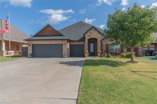 1318 Ladera Circle, Moore, OK, 73160 | Card Image