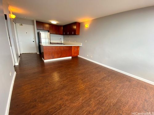 apt-1020-3045 Ala Napuaa Pl, Honolulu, HI, 96818-2712 | Card Image