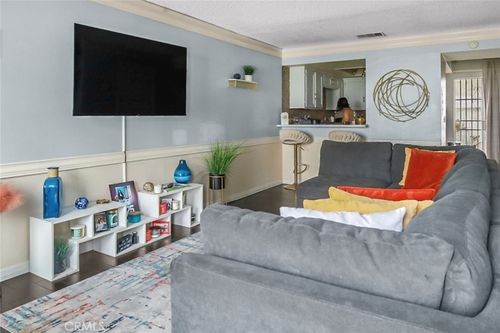 16-810 W Compton, Compton, CA, 90220 | Card Image