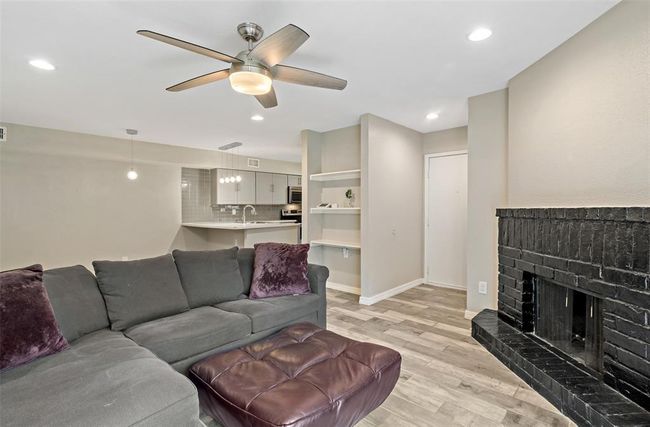 APT-501 - 9000 Bissonnet St, Townhouse with 2 bedrooms, 2 bathrooms and null parking in Houston TX | Image 5
