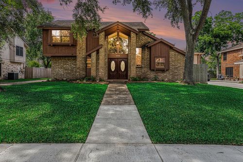 602 Crestwood Dr, El Lago, TX, 77586-5919 | Card Image