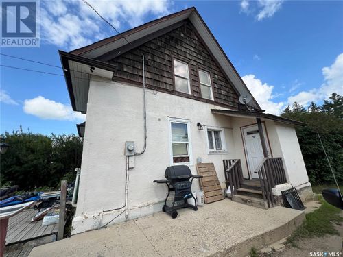 2706 1st Ave E, Prince Albert, SK, S6V2C7 | Card Image