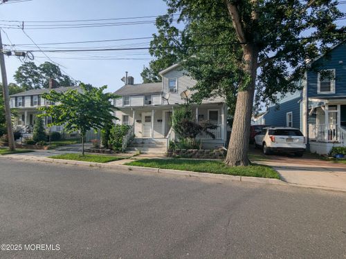 11 Hull Ave, Freehold, NJ, 07728-2117 | Card Image