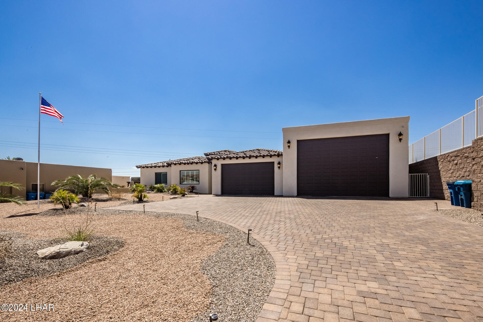 Martinique Dr, Lake Havasu City, AZ 86406