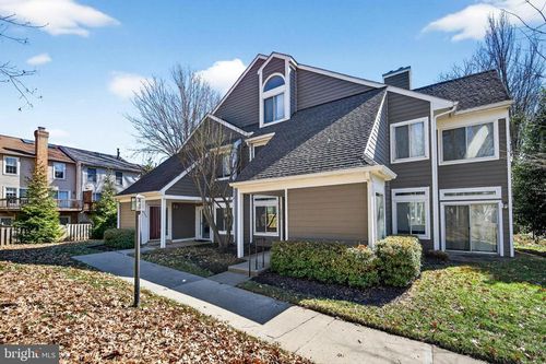 527-12200 Fort Buffalo Cir, FAIRFAX, VA, 22033-2831 | Card Image