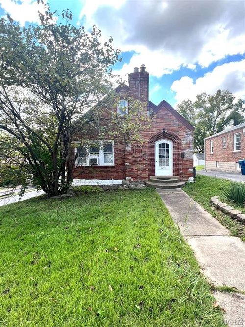 9420 Everman Ave, Saint Louis, MO, 63114-3308 | Card Image