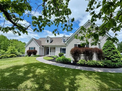 13999 French Ln, Davisburg, MI, 48350-2828 | Card Image