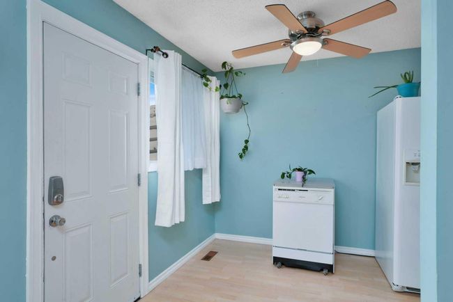 77 Overdown Dr, Home with 3 bedrooms, 1 bathrooms and 2 parking in Red Deer AB | Image 9