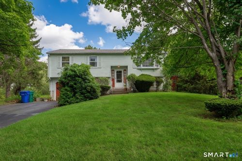 6 Tiffany Ln, Bloomfield, CT, 06002-1707 | Card Image