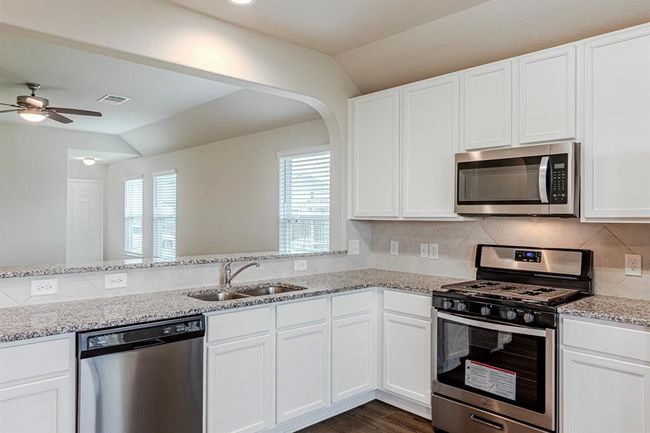 4922 Blue Jacaranda Way, House other with 3 bedrooms, 2 bathrooms and 2 parking in Spring TX | Image 17