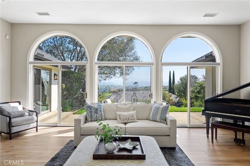 377 Rancho Camino, Fallbrook, CA, 92028-8488 | Card Image