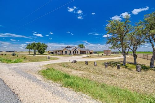 12326 E Veribest Rd, Miles, TX, 76861-5307 | Card Image