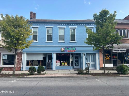 320-318-320 Allegheny St, Hollidaysburg, PA, 16648-2013 | Card Image