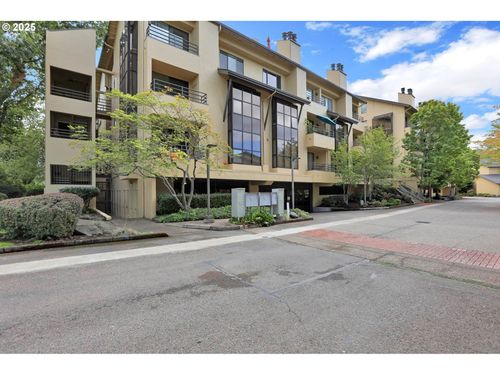 692 Wimbledon Ct, Eugene, OR, 97401-1782 | Card Image
