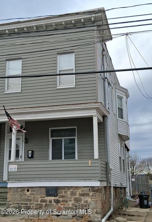 55 Grove St, Wilkes Barre, PA, 18702-4812 | Card Image