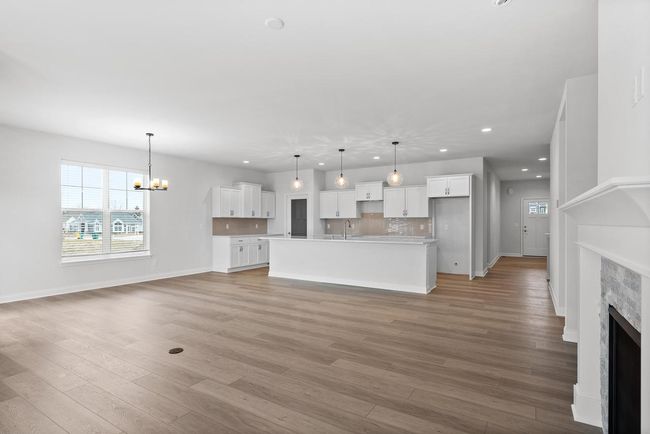 403 Sandy Circle, House other with 3 bedrooms, 2 bathrooms and null parking in Pewaukee WI | Image 7