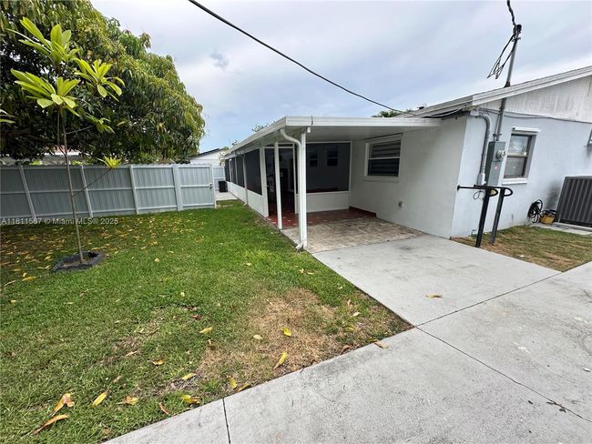 15640 - 15640 Sw 102 Nd Pl, House other with 3 bedrooms, 2 bathrooms and null parking in Miami FL | Image 26