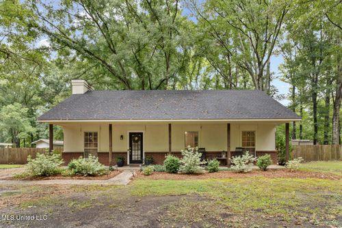 102 Stafford Dr, Clinton, MS, 39056-9737 | Card Image