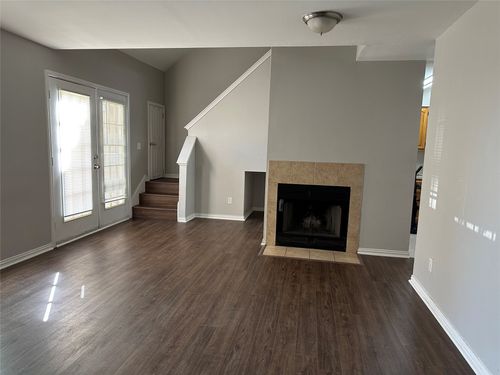 208-9817 Walnut St, Dallas, TX, 75243-8860 | Card Image
