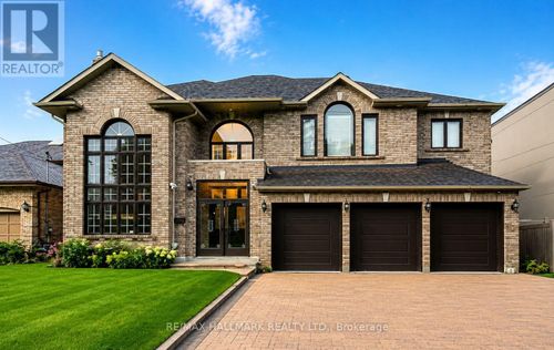51 Risebrough Avenue, Toronto (Newtonbrook East), ON, M2M2E2 | Card Image