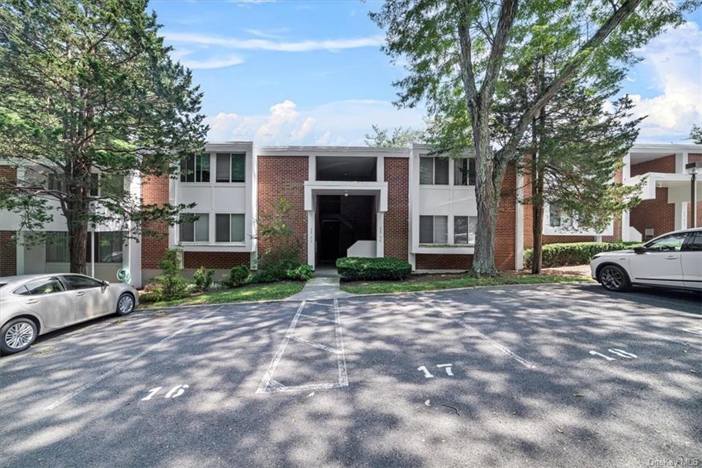 Tallwood Dr, Hartsdale, NY 10530