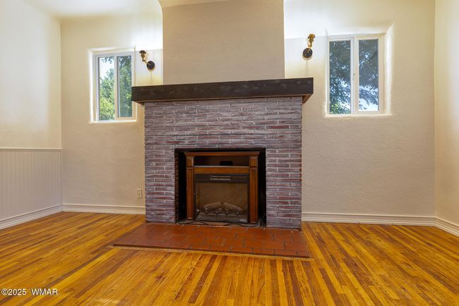 Fireplace | Image 7