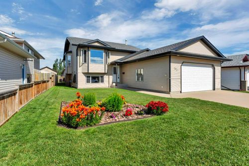 193 Westgate Crescent, Blackfalds, AB, T0M0J0 | Card Image