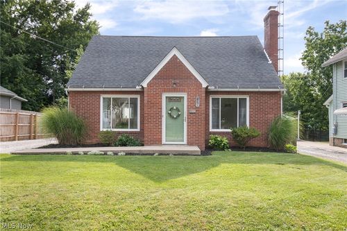 803 Belmont Ave, Wooster, OH, 44691-3107 | Card Image