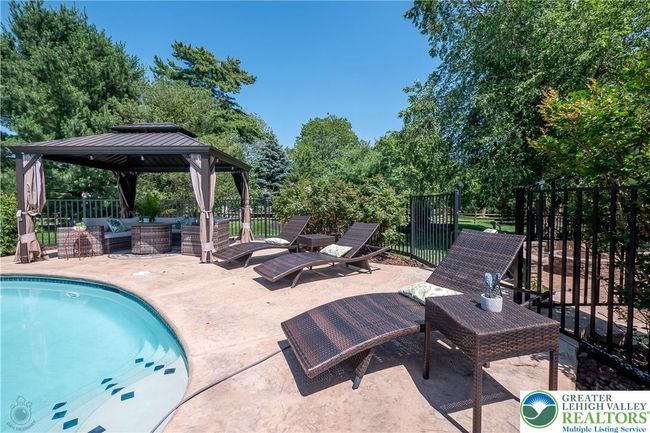 2307 Blackledge Dr, House other with 4 bedrooms, 5 bathrooms and null parking in Quakertown PA | Image 64