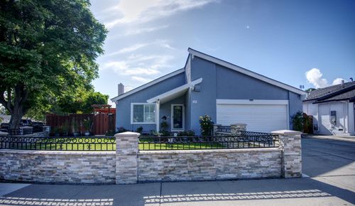 252 Bluefield Dr, San Jose, CA, 95136-2103 | Card Image