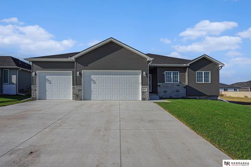 7620 Augustine Ave, Lincoln, NE, 68516-2606 | Card Image