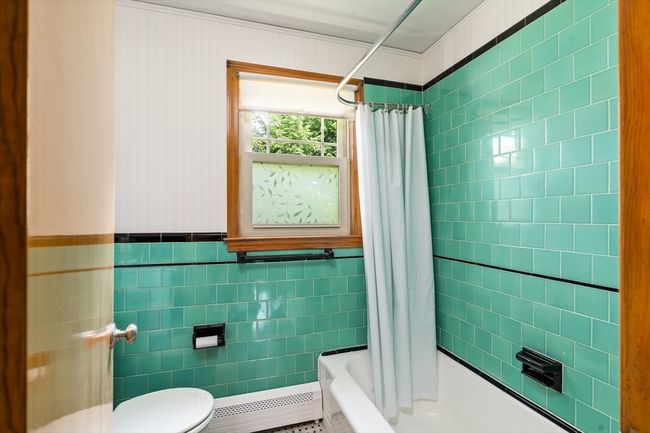 16 Sheldon Ave, House other with 3 bedrooms, 2 bathrooms and 2 parking in Easthampton MA | Image 31