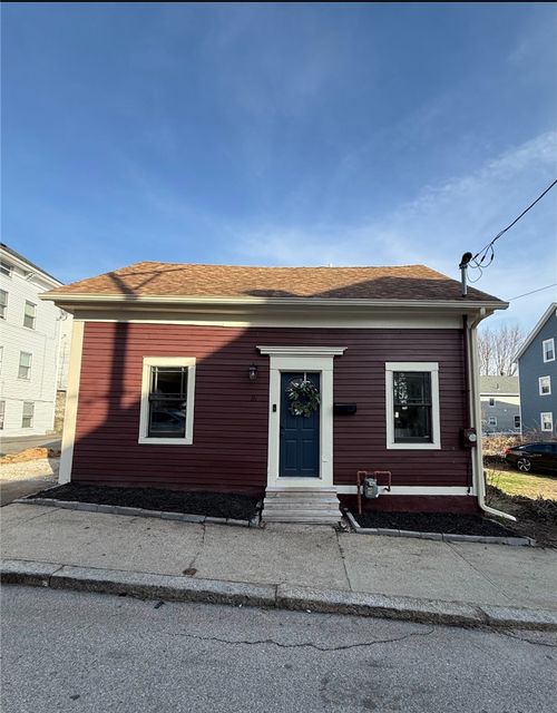 16 Canal St, Woonsocket, RI, 02895-2925 | Card Image