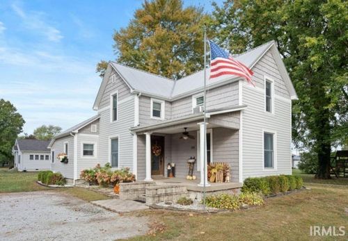 122 E Walnut St, Sharpsville, IN, 46068-9440 | Card Image