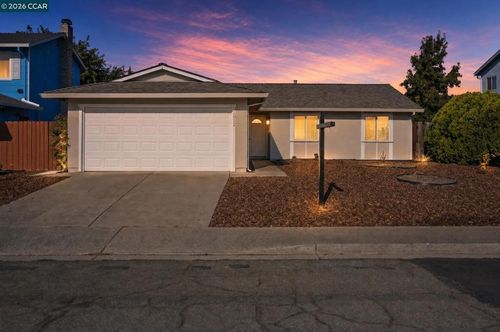 1012 Humphrey Dr, Suisun City, CA, 94585-1908 | Card Image