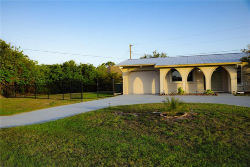 389 Millport St Nw, PORT CHARLOTTE, FL, 33948-7719 | Card Image