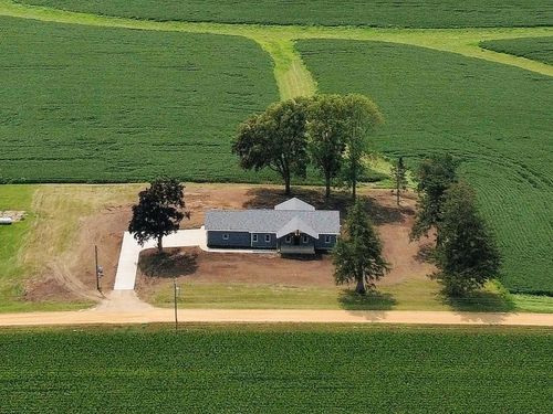 16797 W Barclay Rd, POLO, IL, 61064-9717 | Card Image