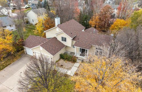 18644 85th Ave N, Maple Grove, MN, 55311-1666 | Card Image