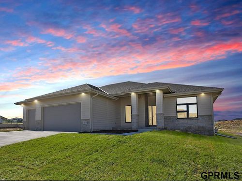 21138 Hartman Ave, Elkhorn, NE, 68022-5351 | Card Image