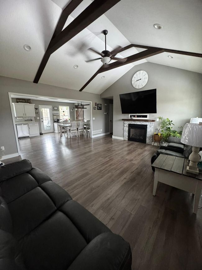171 Elm Loop, House other with 5 bedrooms, 3 bathrooms and null parking in Hustonville KY | Image 9